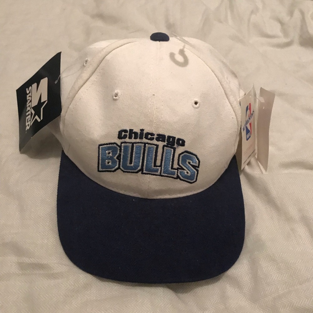 Chicago Bulls vintage Starter NWT.
